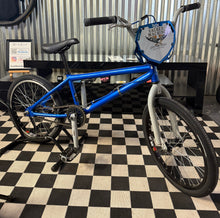 Load image into Gallery viewer, 2007 HARO “FORUM”