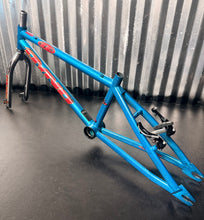 Load image into Gallery viewer, 1999 DYNO “VFR” frame and fork set

