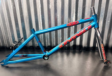 Load image into Gallery viewer, 1999 DYNO “VFR” frame and fork set

